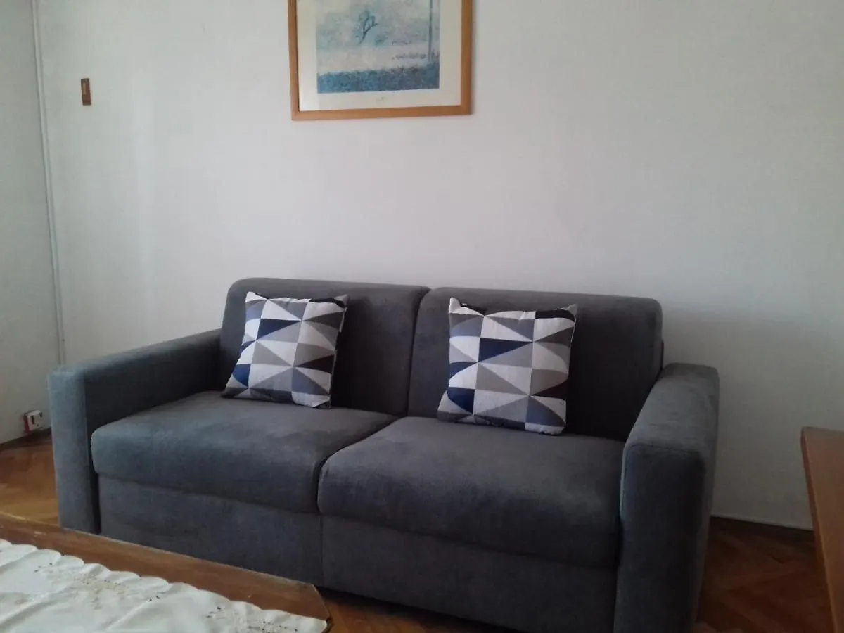 Apartment Dragan Pula 0*,  Croatia