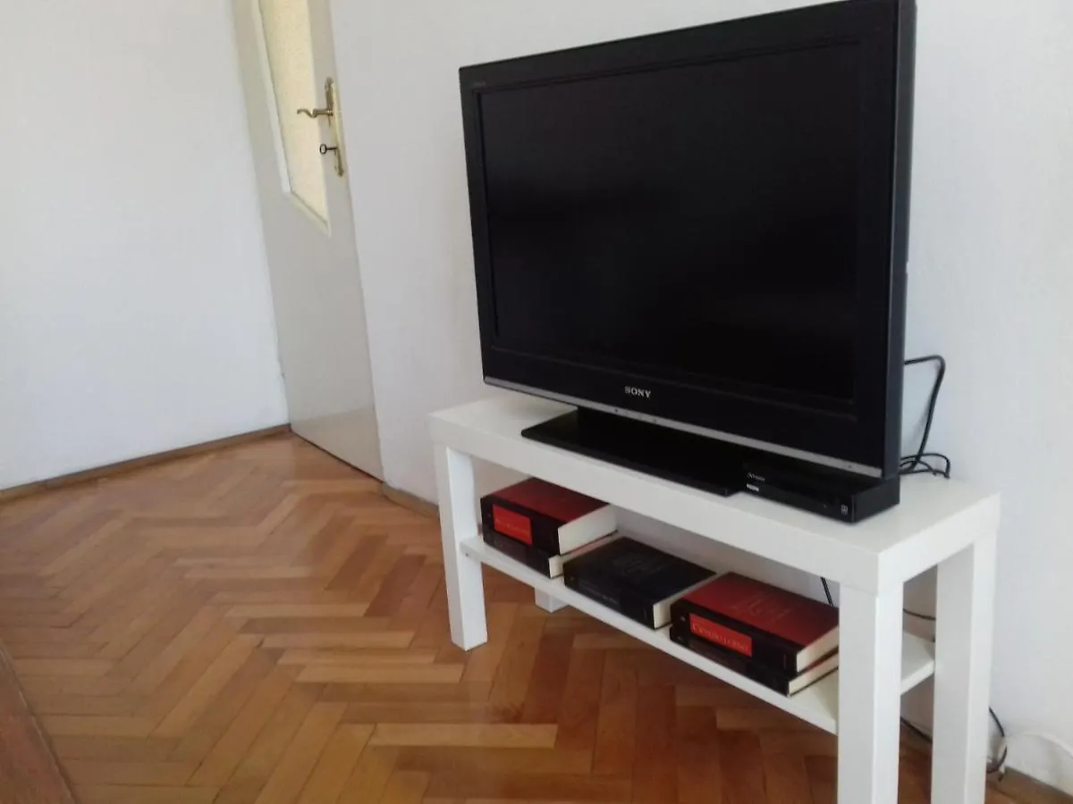 Apartment Dragan Pula